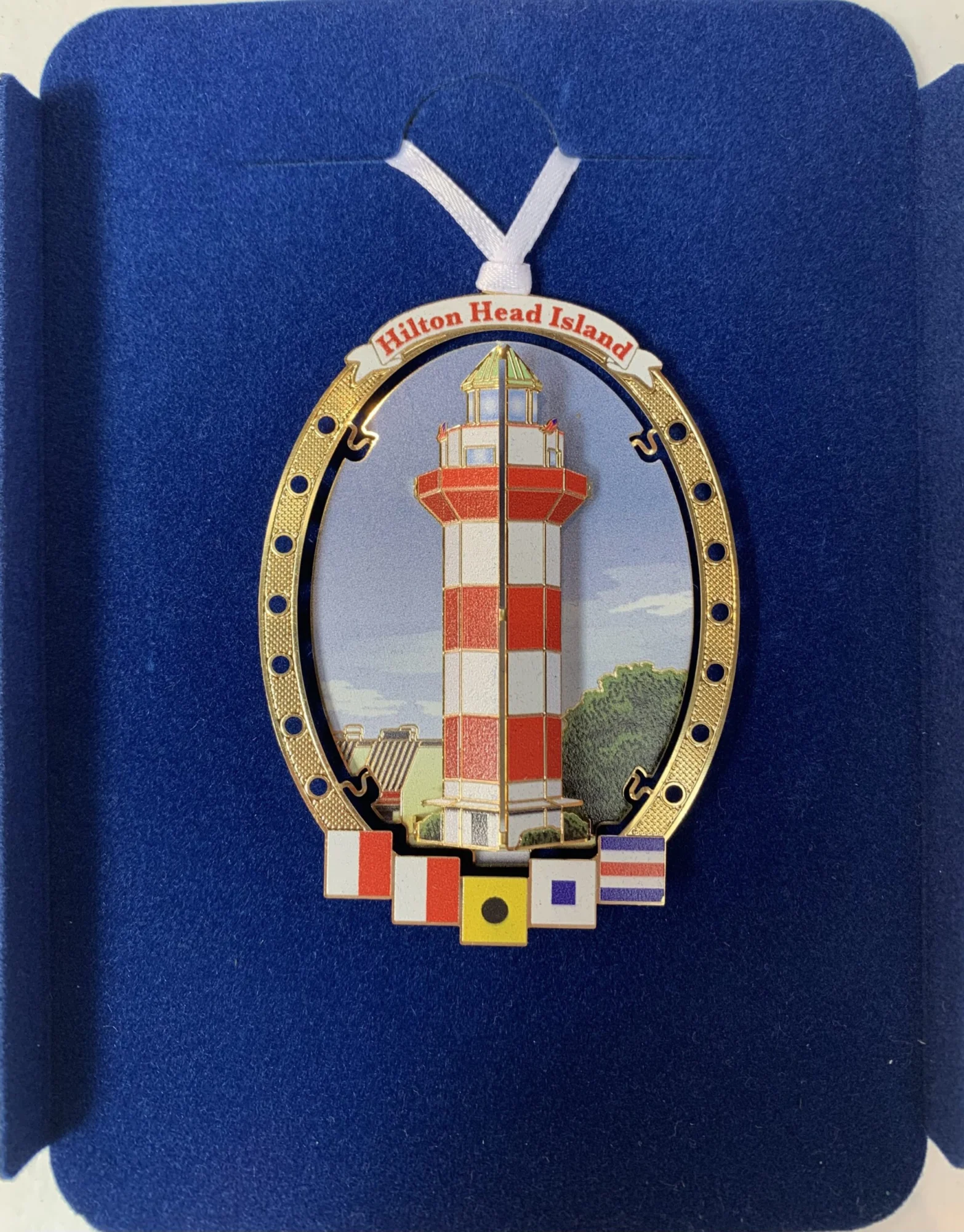 Beacon Designs: Metal Lighthouse and Sailing Flags (Lighthouse Exclusive)